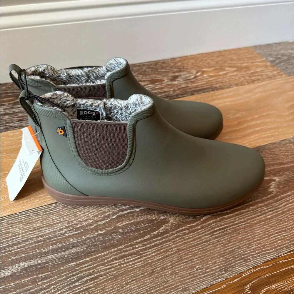 Bogs Sweetpea II Women's Plush Waterproof Chelsea Rain Boots NWT - Picture 2 of 12